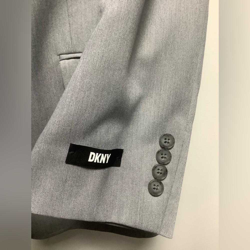 Dkny Brand New 2pc Suit - Picture 7 of 14